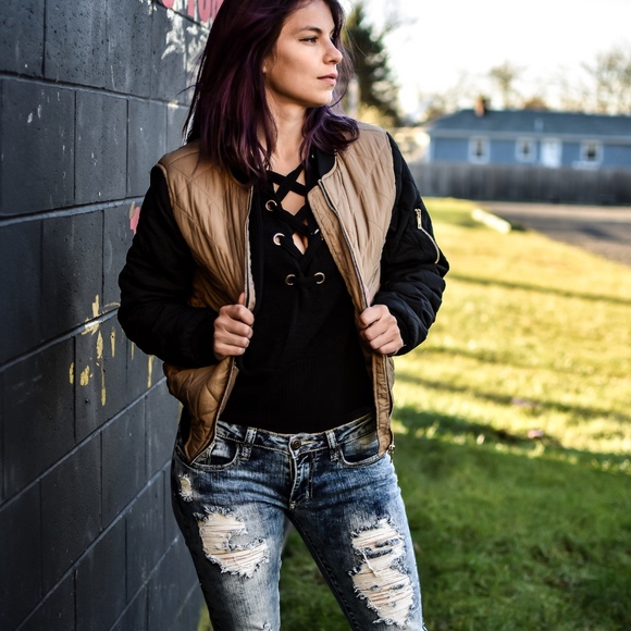 LACE UP CROPPED SWEATER in BLACK - Picture 2 of 8